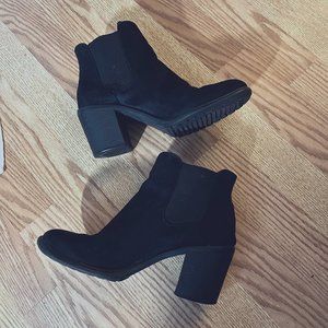 Used Target Size 8 Black Faux Suede Rounded Toe 3 inch Platform Heel Ankle Boots